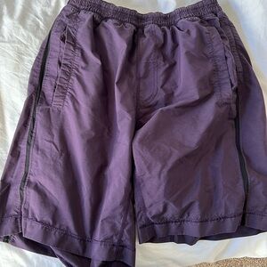 Men’s lululemon 9” lined shorts size M